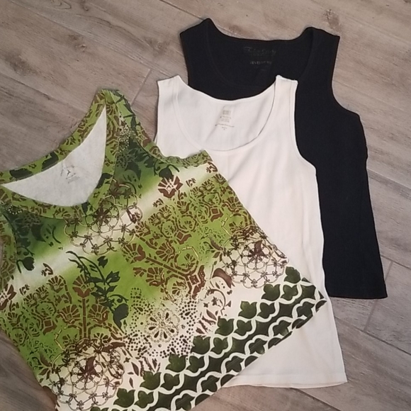 White Stag Tops - 3 Tank top bundle! Black, white, & sage pattern